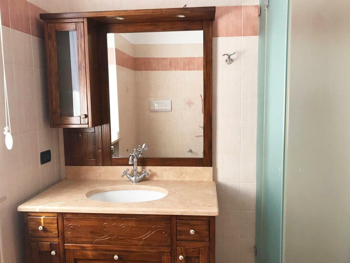 Villa The Sweet Rose With Pool Manerba del Garda Dış mekan fotoğraf